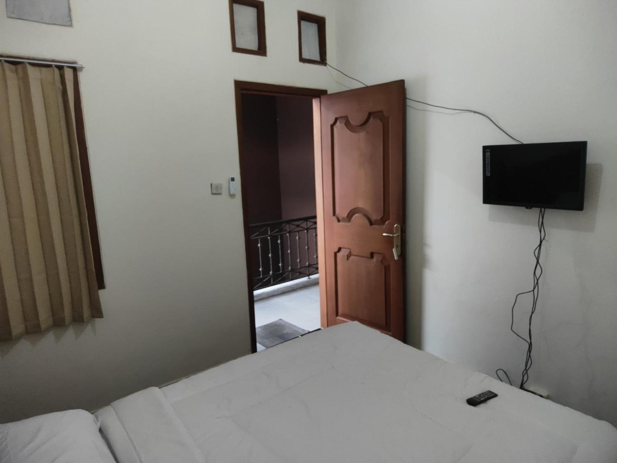Tirto 27 Homestay ยอกยาการ์ตา ภายนอก รูปภาพ