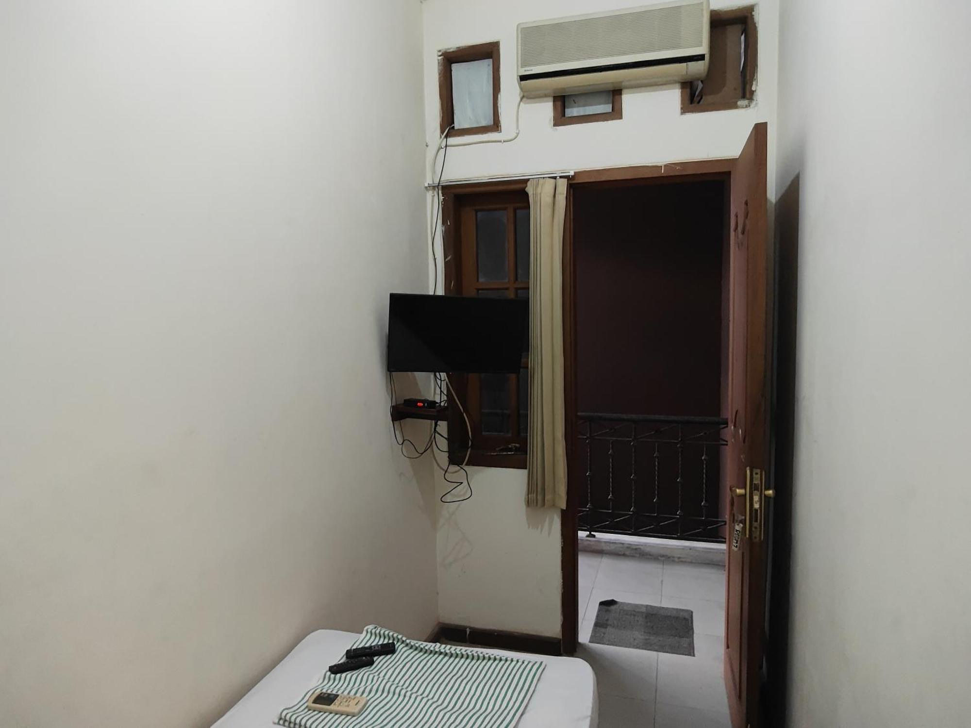 Tirto 27 Homestay ยอกยาการ์ตา ภายนอก รูปภาพ