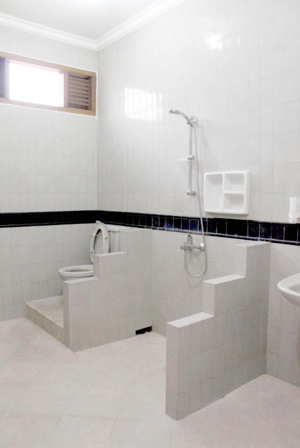 Tirto 27 Homestay ยอกยาการ์ตา ภายนอก รูปภาพ