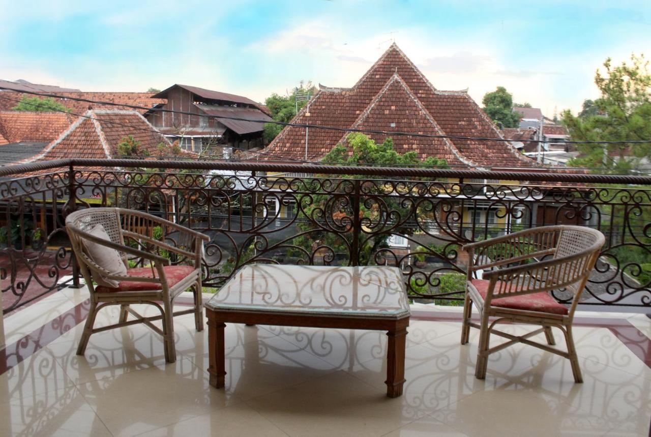 Tirto 27 Homestay ยอกยาการ์ตา ภายนอก รูปภาพ